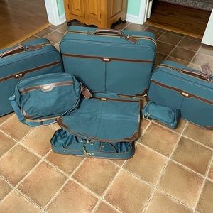 Vintage Jaguar 6 pc. Luggage set